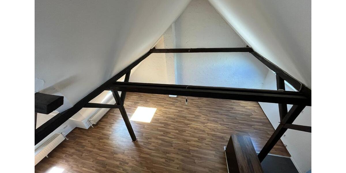 Dachgeschoßwohnung Bochum Höntrop - 4.5 Zimmer, 135 m&sup2;, 945&euro; | Angebot:26034991