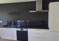Moderne 3-Zimmer-Dachgeschoßwohnung mit Einbauküche