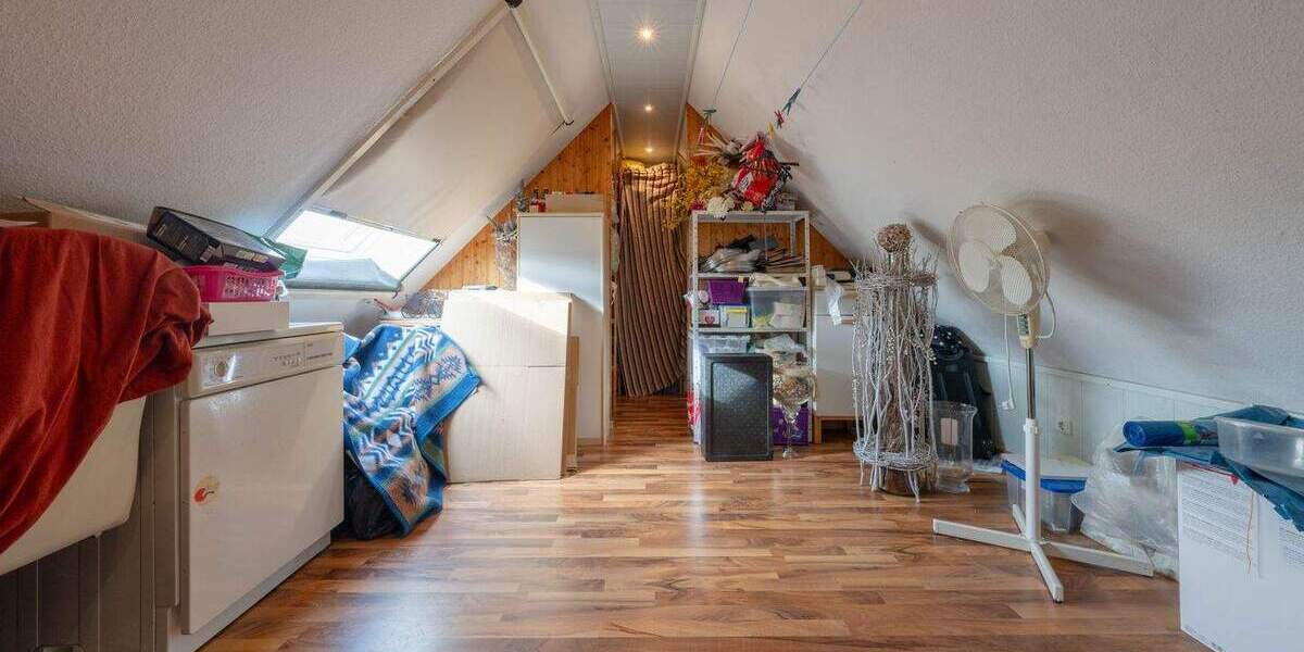 Charmante Doppelhaushälfte mit Dachstudio & Garten in begehrter und ruhiger Wohnlage von Selm 4 zimmer