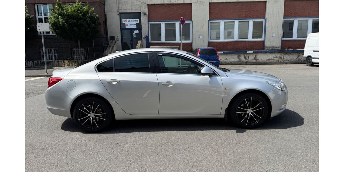 Opel Insignia 109.000 km 6.400 &euro; Hagen 58095