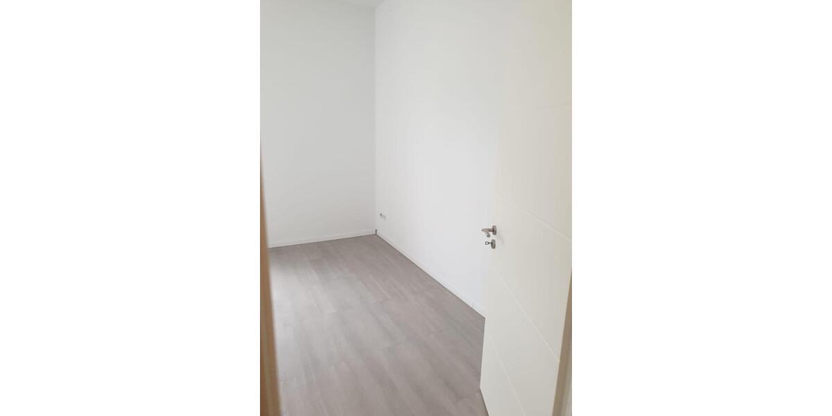 Erdgeschoßwohnung Dortmund Brackel - 6 Zimmer, 135 m&sup2;, 1.400&euro; | Angebot:22788276