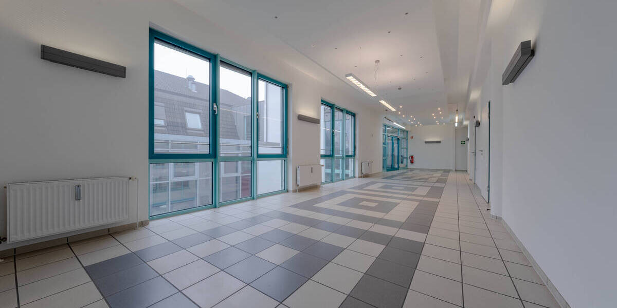 Gewerbeobjekt Lünen Brambauer - 3 Zimmer, 250 m&sup2;, 2.402&euro; | Angebot:23958187