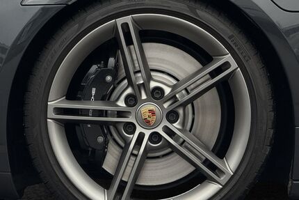 Porsche Taycan 66.115 km 68.900 &euro; Holzwickede 59439