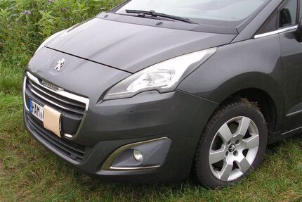 Peugeot 5008 156.000 km 6.700 € Hamm 59065