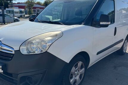 Opel Combo 270.000 km 3.900 € Essen 45356