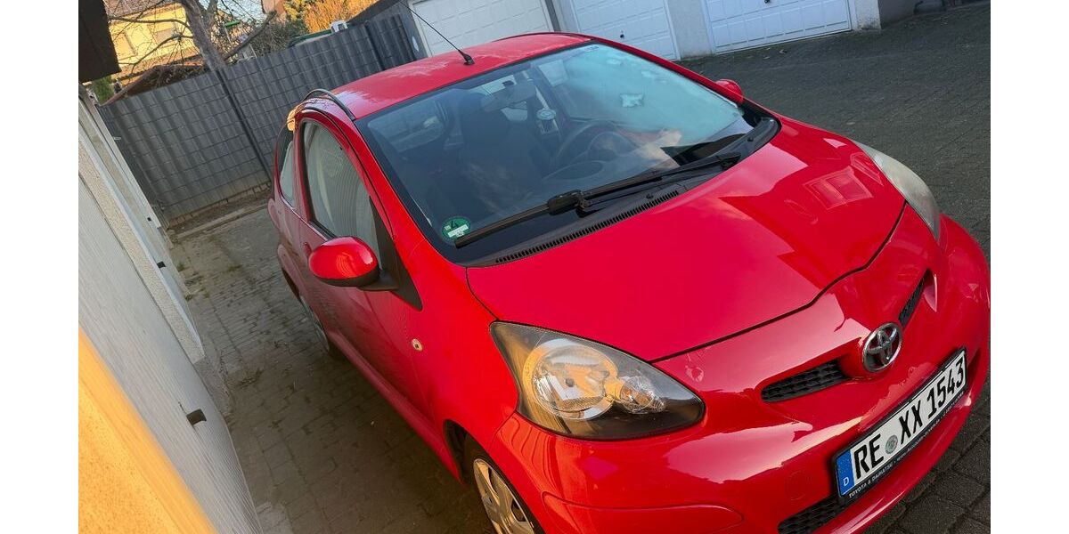 Toyota Aygo (X) 208.000 km 2.150 &euro; Oer-Erkenschwick 45739