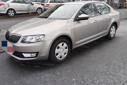 Skoda Octavia 128.000 km 7.990 &euro; Dortmund 44143