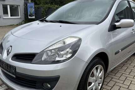 Renault Clio 146.210 km 2.200 &euro; Bochum 44869