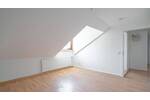 Schöne 3-Zimmer Dachgeschoßwohnung in begehrter Wohnlage