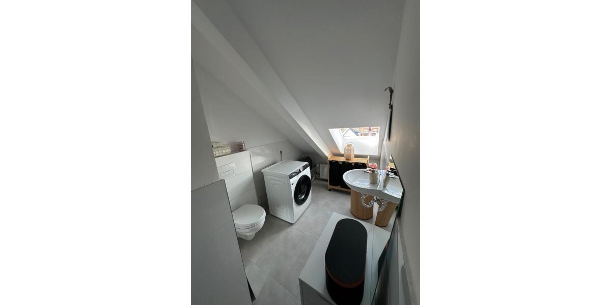 Dachgeschoßwohnung Bochum Eppendorf - 3 Zimmer, 85 m&sup2;, 1.275&euro; | Angebot:25355986