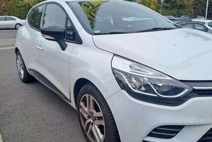 Renault Clio 37.900 km 9.490 € Iserlohn 58640