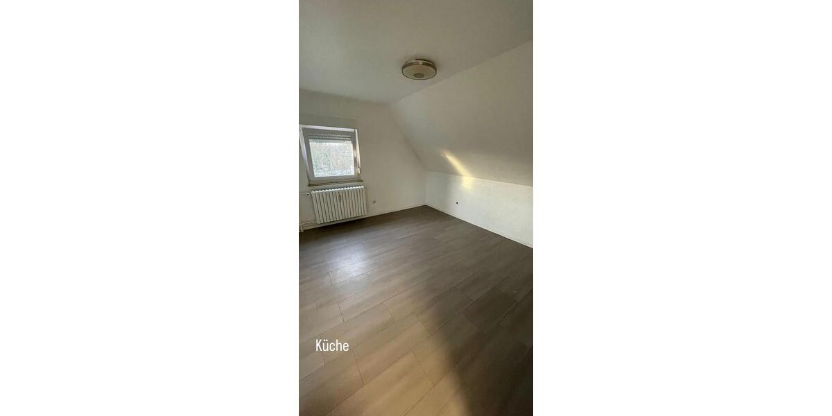 4,5-Zimmer DG-Whg. (2. OG) nahe Knappschaftskrankenhaus 4 zimmer