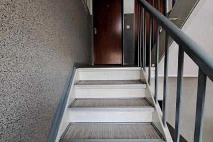 Sehr helle Zentrale Wohnung zu vermieten zimmer