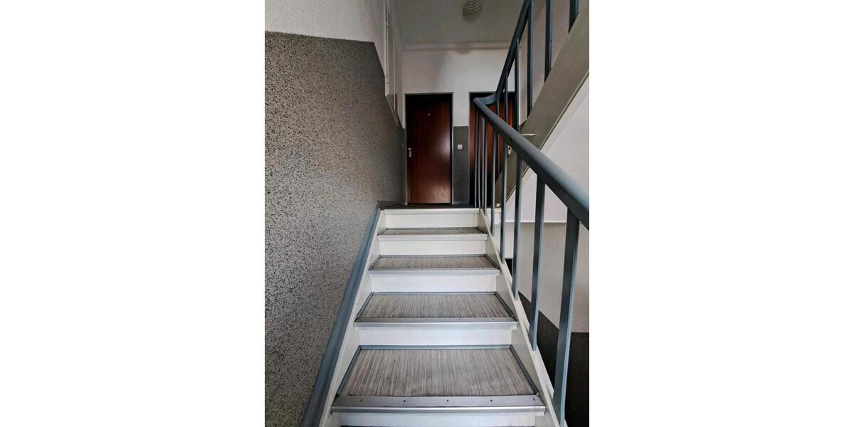 Sehr helle Zentrale Wohnung zu vermieten zimmer