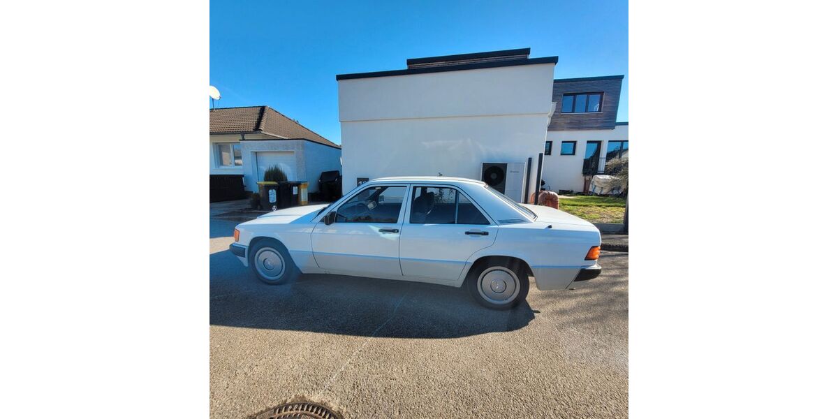 Mercedes-Benz 190 135.000 km 6.490 &euro; Dortmund 44309