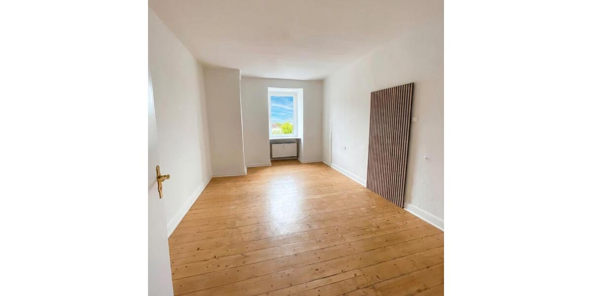 Dachgeschoßwohnung Dortmund Innenstadt Nord - 5 Zimmer, 122 m&sup2;, 300&euro; | Angebot:24508410