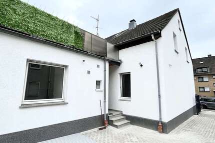 Haus zum Kaufen in Essen 399.000 € 106.69 m² 7 zimmer