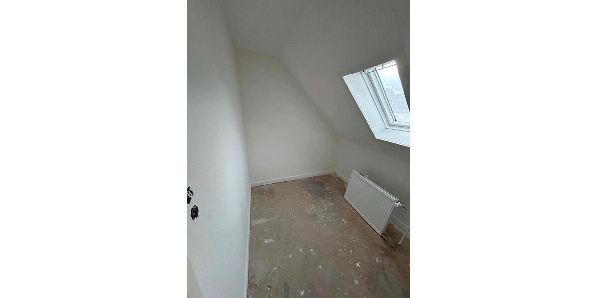 Dachgeschoßwohnung Iserlohn Sümmern - 2.5 Zimmer, 50 m&sup2;, 420&euro; | Angebot:24687497