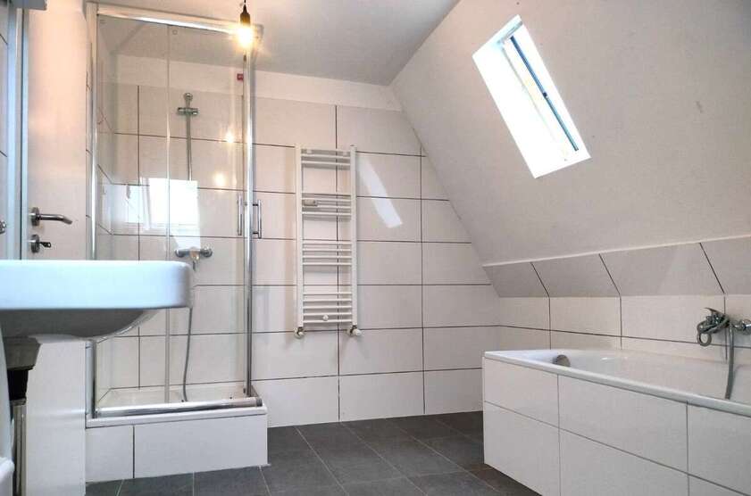 Kapitalanlage mit Potenzial: Exklusive 3,5-Zimmer-Wohnung mit zuverlässigen Mieteinnahmen in Hamm 3.5 zimmer