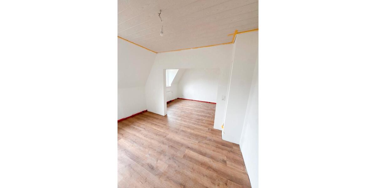 Dachgeschoßwohnung Dortmund Hörde - 3 Zimmer, 75 m&sup2;, 900&euro; | Angebot:26382505