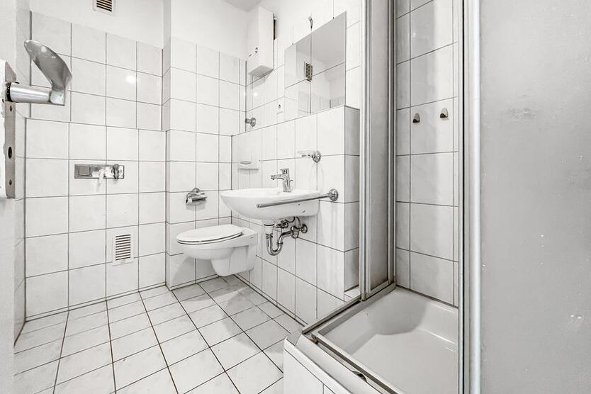 1,5 Zimmer – renoviert – zentrale Lage – Einbauküche zimmer