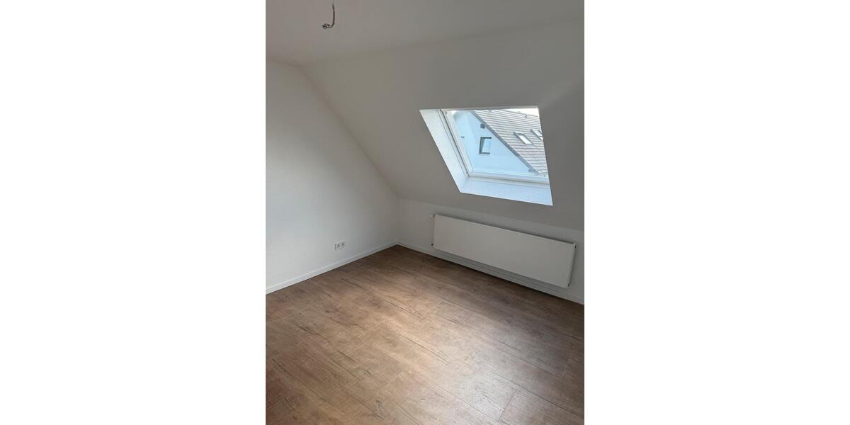 Dachgeschoßwohnung Hagen Hohenlimburg - 5 Zimmer, 950&euro; | Angebot:23297106