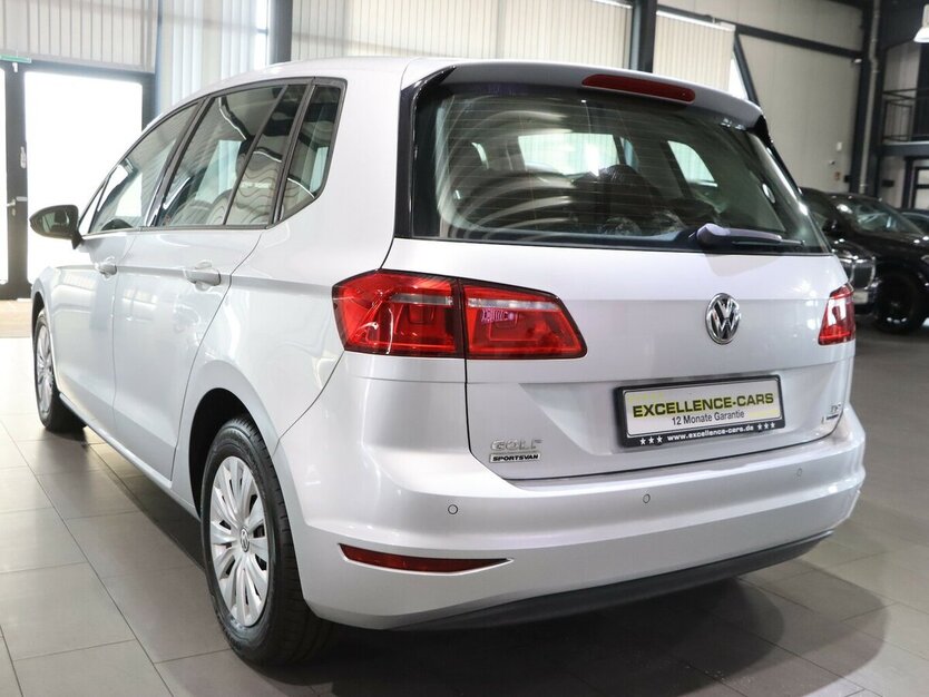 VW Golf Sportsvan 1.2 TSI / 2-ZONEN-KLIMAAUTOMATIK 120.000 km 7.991 € Hamm 59077