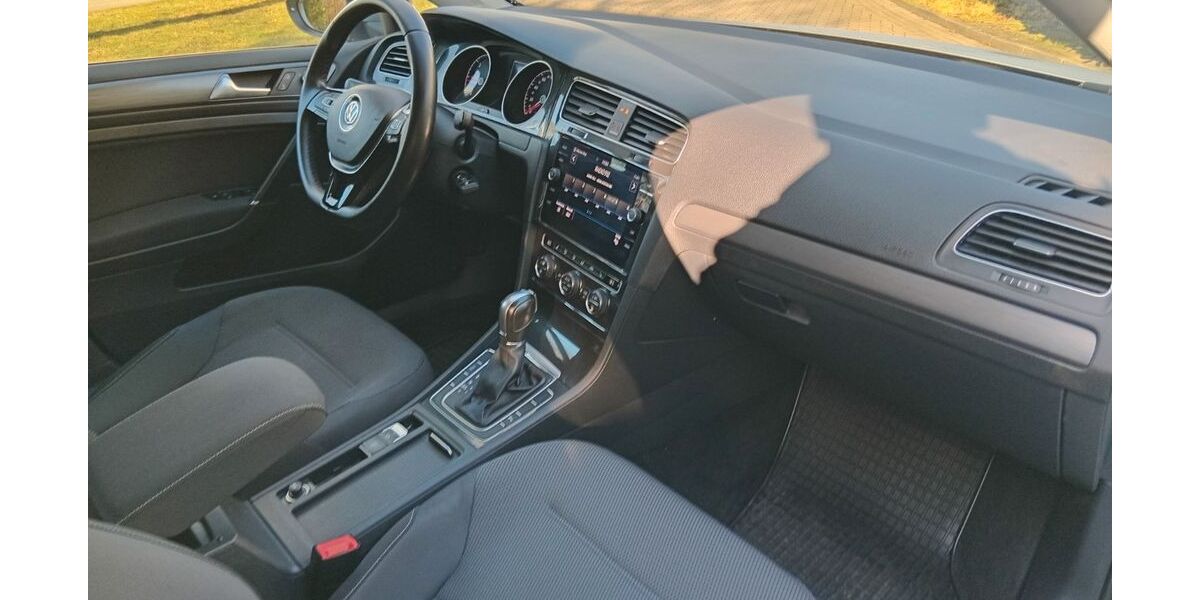 VW Golf 105.000 km 11.800 &euro; Iserlohn 58640