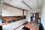 Exklusive vollständige 3-Zimmer-Wohnung mit Balkon Garage