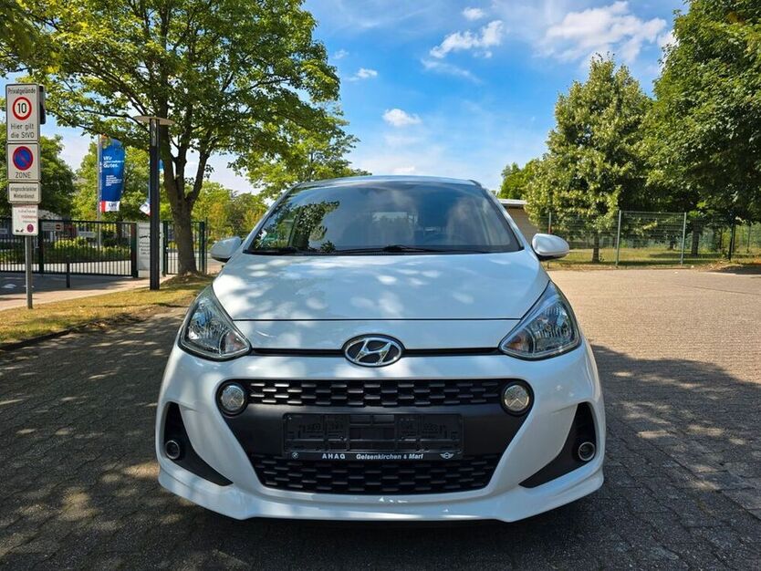 i10