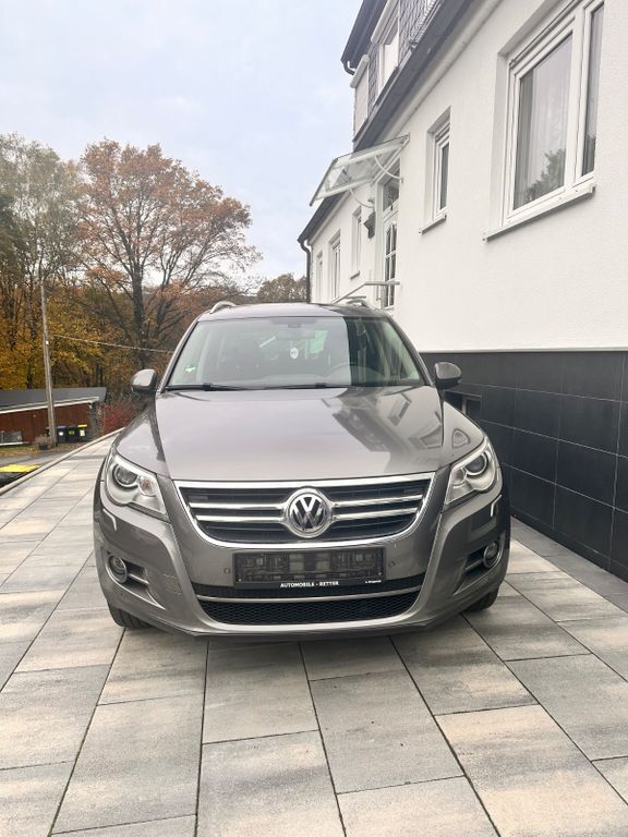 VW Tiguan 248.000 km 7.400 € Wuppertal 42287