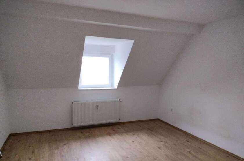 3,5-Zimmer-Dachgeschosswohnung in HammHerringen – Vermietet und top-modernisiert 3.5 zimmer