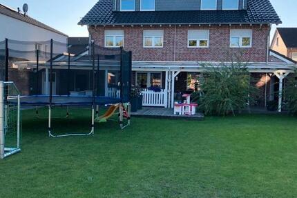 Haus Dortmund Huckarde - 5 Zimmer, 165 m&sup2;, 2.200&euro; | Angebot:24567834