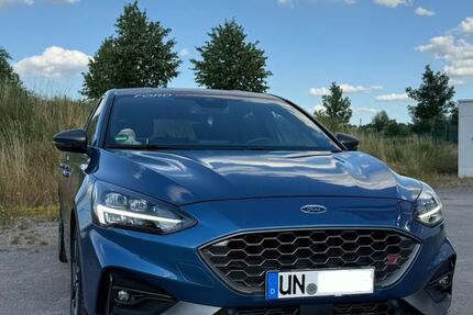 Ford Focus 86.300 km 23.900 &euro; Unna 59425
