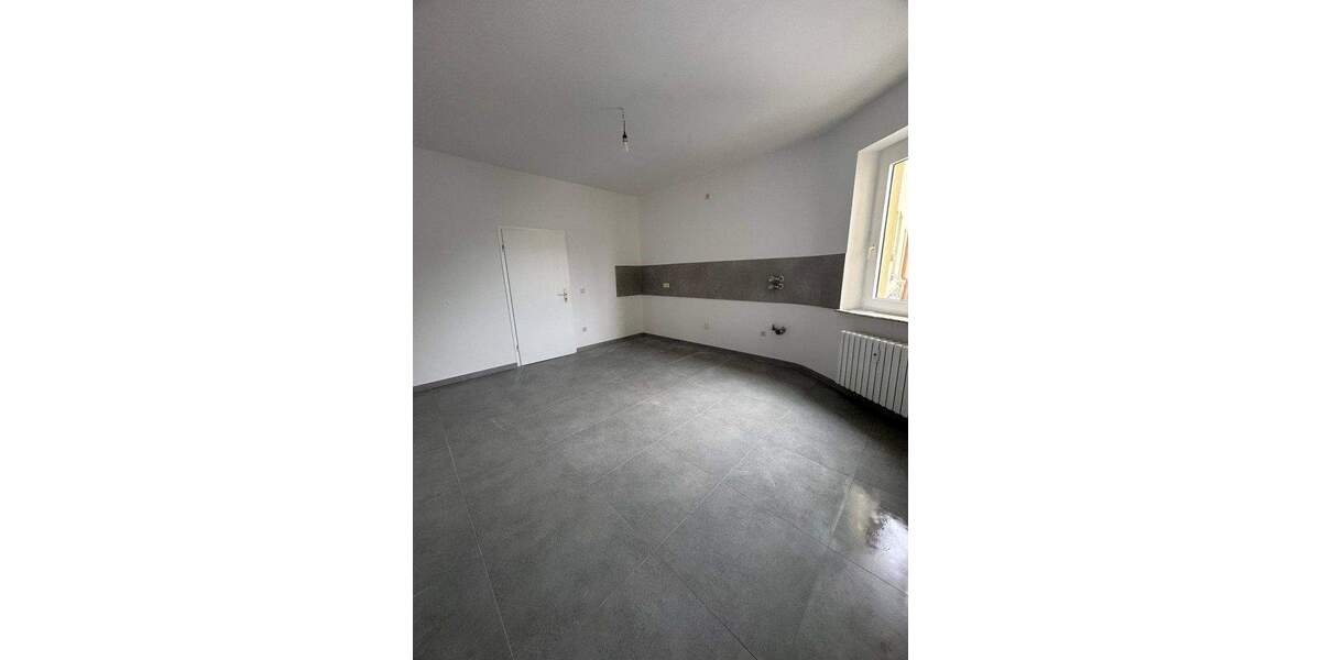Etagenwohnung Witten Annen - 3 Zimmer, 85 m&sup2;, 890&euro; | Angebot:25910520