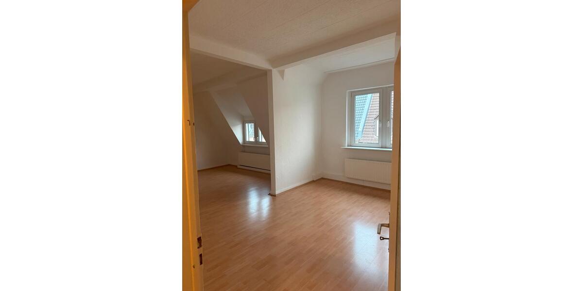 Dachgeschoßwohnung Hagen Hagen-Nord - 3 Zimmer, 100 m&sup2;, 580&euro; | Angebot:24695158
