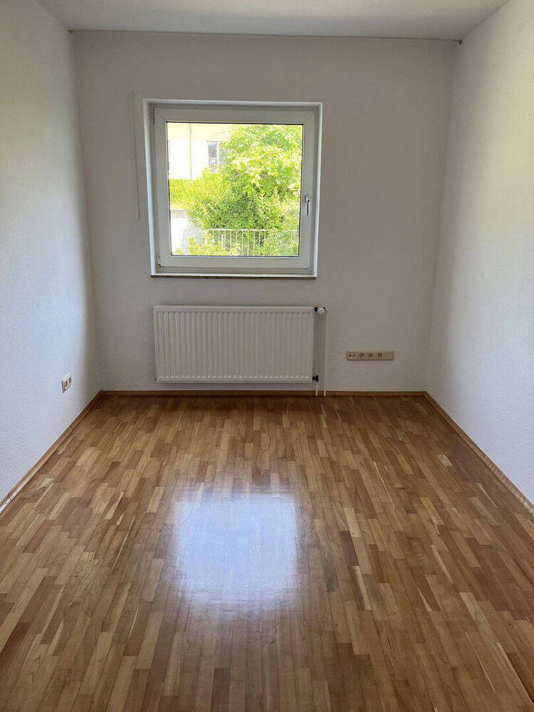 Teilweise barrierefreie 3-Zimmer Erdgeschoßwohnung mit Garten und Tiefgarage