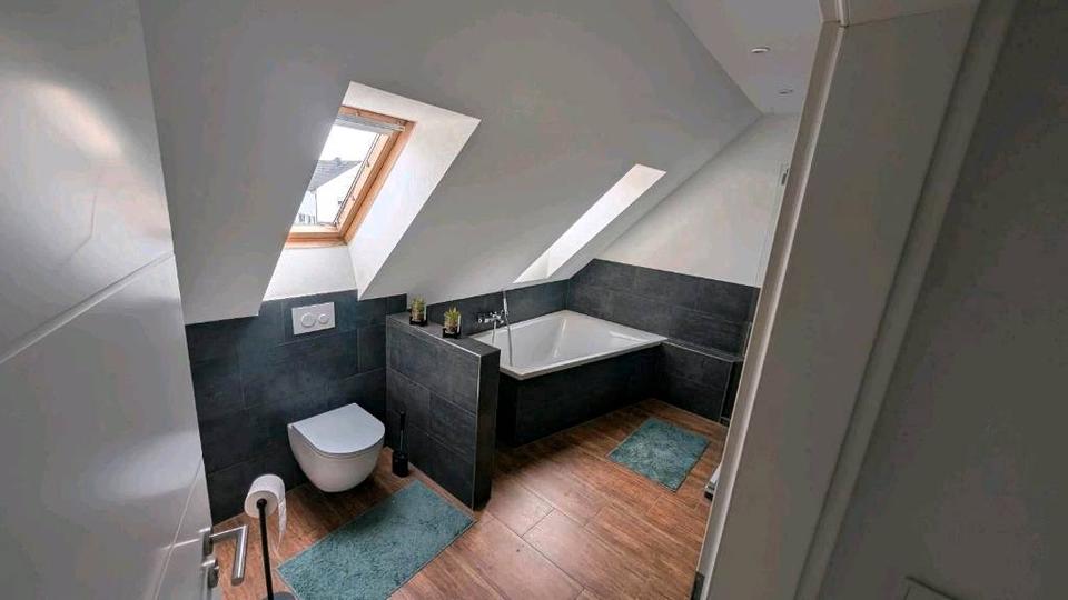 Dachgeschoßwohnung Dortmund Brackel - 3.5 Zimmer, 95 m&sup2;, 1.250&euro; | Angebot:26432429