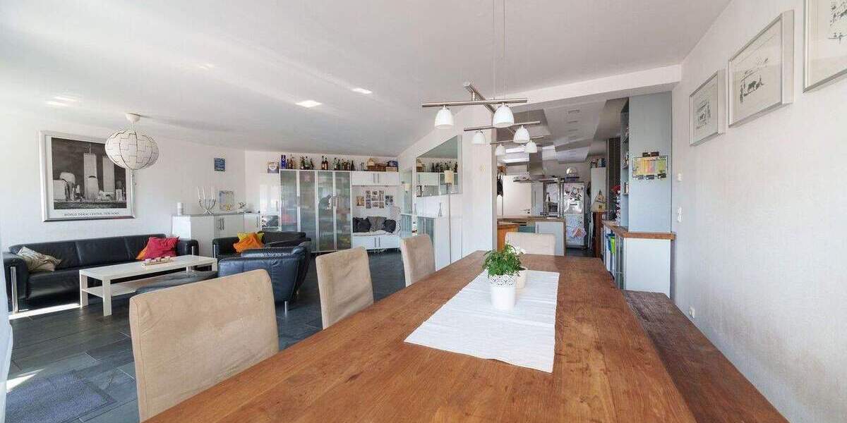 Etagenwohnung Bochum Dahlhausen - 8 Zimmer, 220 m&sup2;, 460.000&euro; | Angebot:25721357