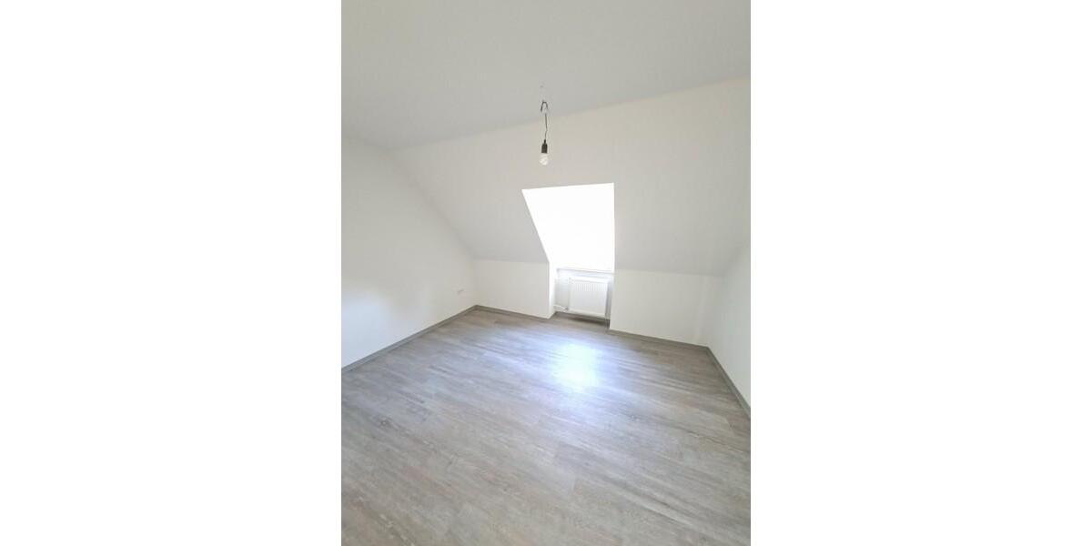 Dachgeschoßwohnung Dortmund Innenstadt West - 3 Zimmer, 38 m&sup2;, 460&euro; | Angebot:25795077