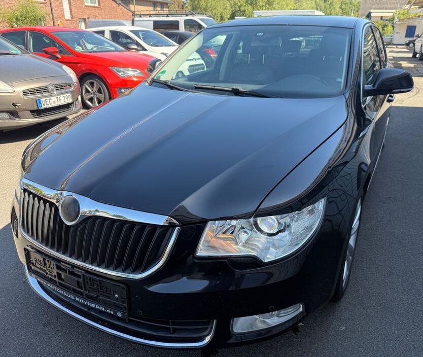 Skoda Superb 209.421 km 5.990 € Hamm 59065