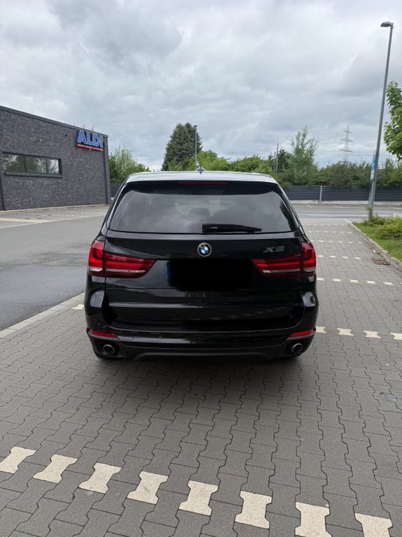 BMW X5 181.000 km 20.000 € Dortmund 44227
