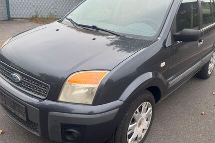 Ford Fusion 312.000 km 650 € Recklinghausen 45665