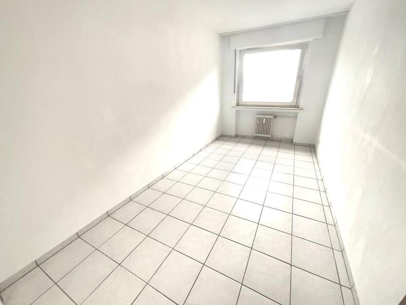 Große 3 Zimmerwohnung mit Balkon zimmer