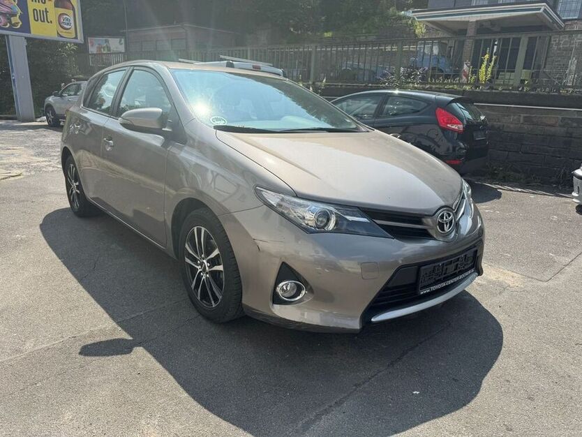 Auris