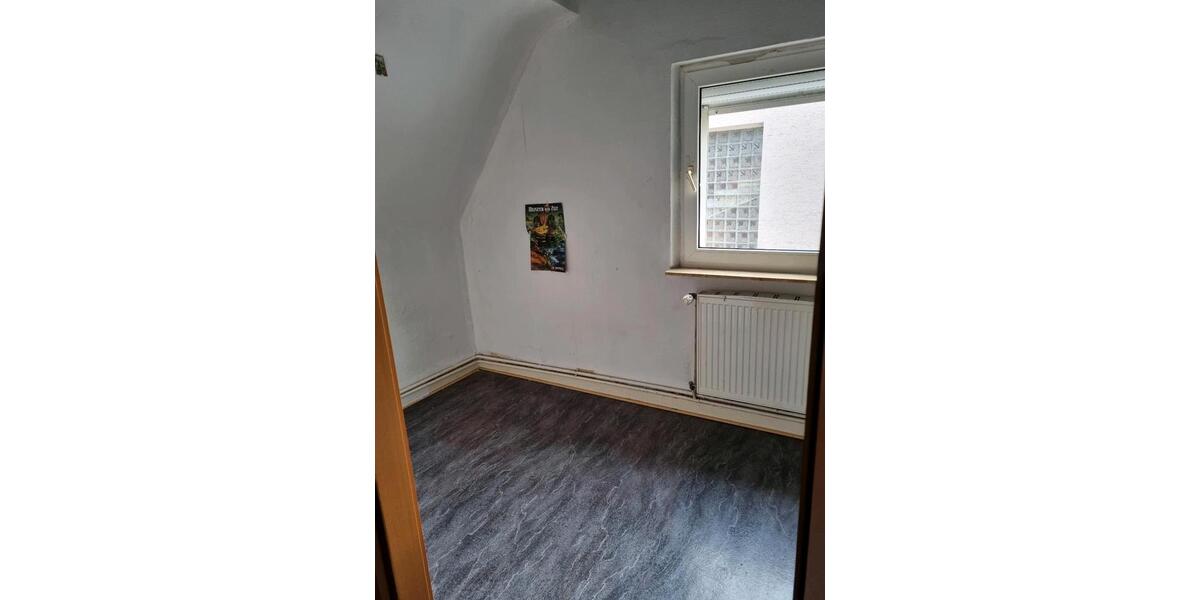 Dachgeschoßwohnung Altena - 4 Zimmer, 80 m&sup2;, 400&euro; | Angebot:25933430