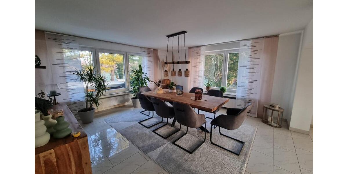 Etagenwohnung Lünen Alstedde - 3 Zimmer, 140 m&sup2;, 1.200&euro; | Angebot:24815769