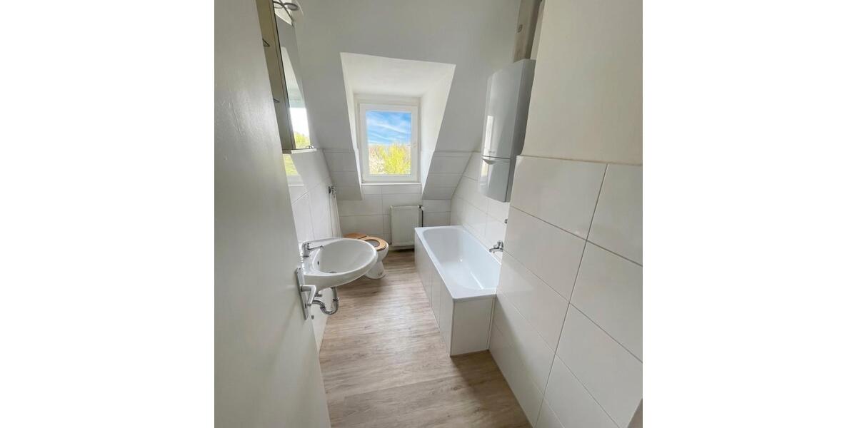 Dachgeschoßwohnung Dortmund Huckarde - 3 Zimmer, 56 m&sup2;, 700&euro; | Angebot:24426932