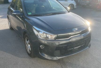 Kia Rio 40.883 km 10.990 &euro; Castrop-Rauxel 44577