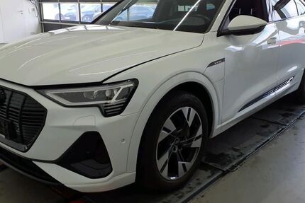 Audi e-tron 43.621 km 40.935 &euro; Hagen 58091
